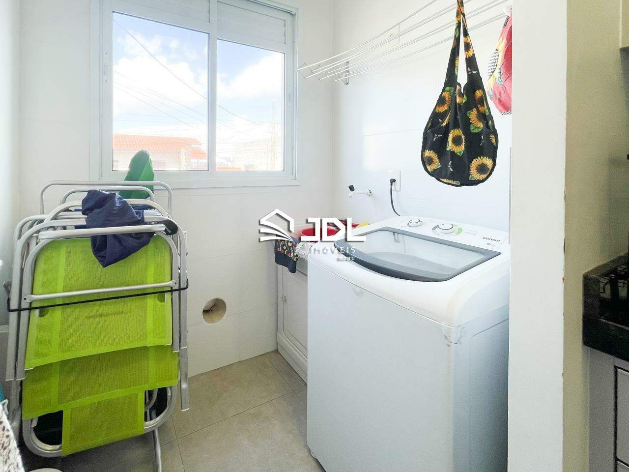 Apartamento à venda no bairro Meia Praia: 