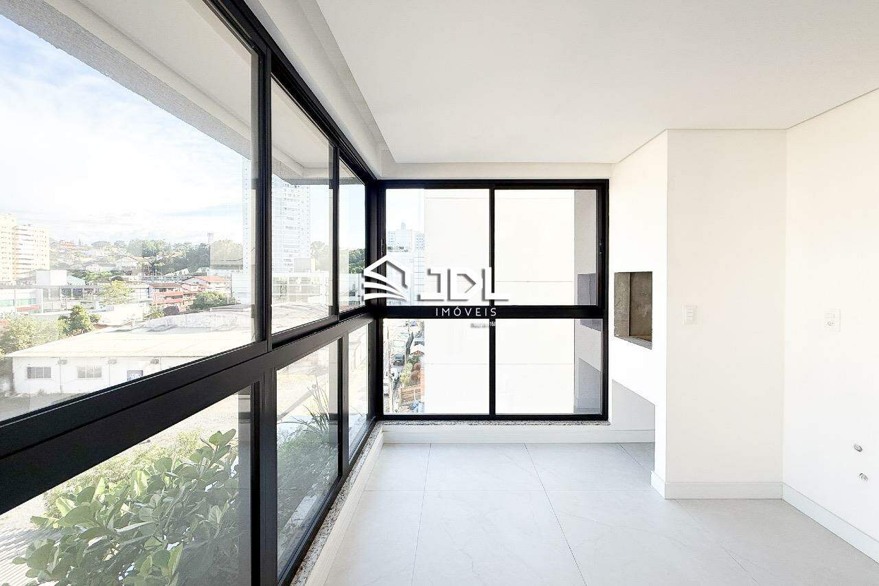 Apartamento à venda no bairro Vila Nova: 