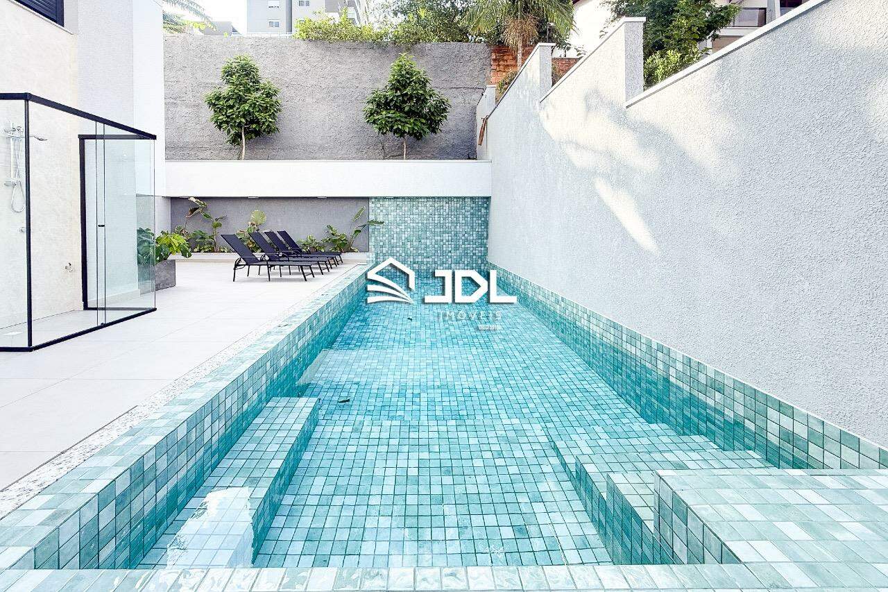 Apartamento à venda no bairro Vila Nova: 