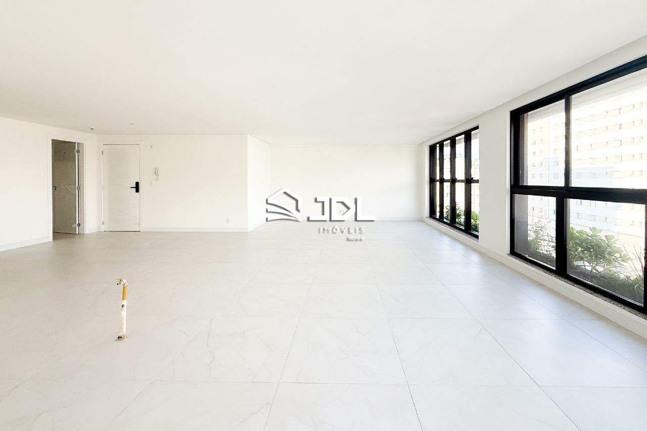 Apartamento à venda no bairro Vila Nova: 