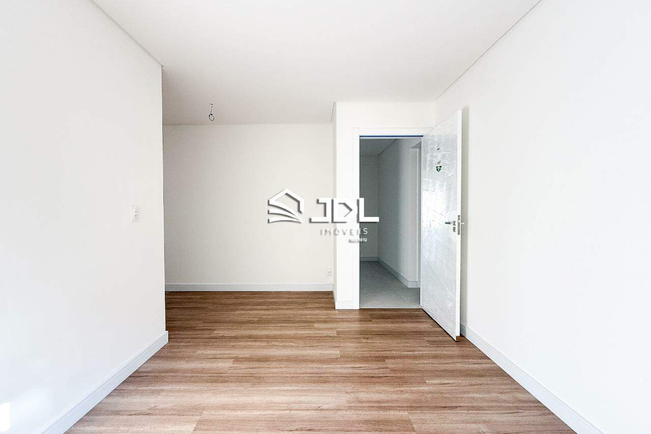 Apartamento à venda no bairro Vila Nova: 