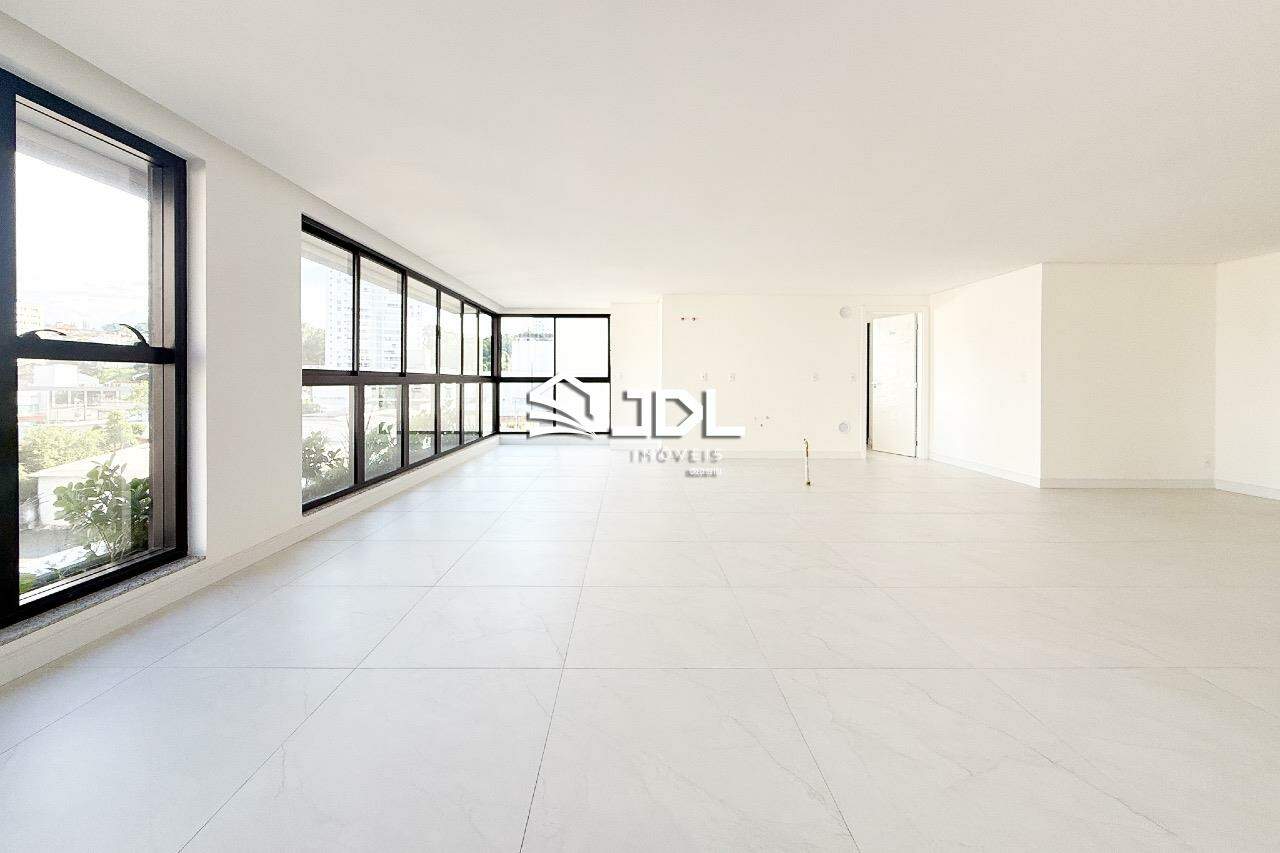 Apartamento à venda no bairro Vila Nova: 