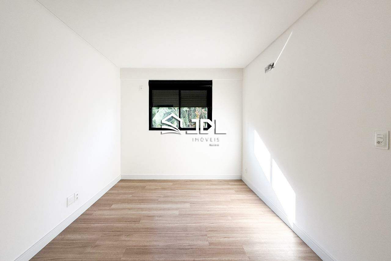 Apartamento à venda no bairro Vila Nova: 