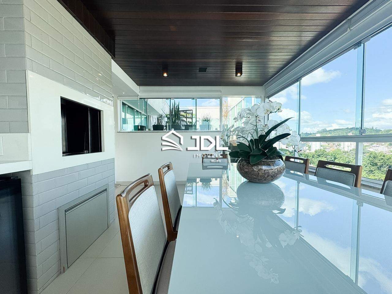 Cobertura à venda no bairro Água Verde: 