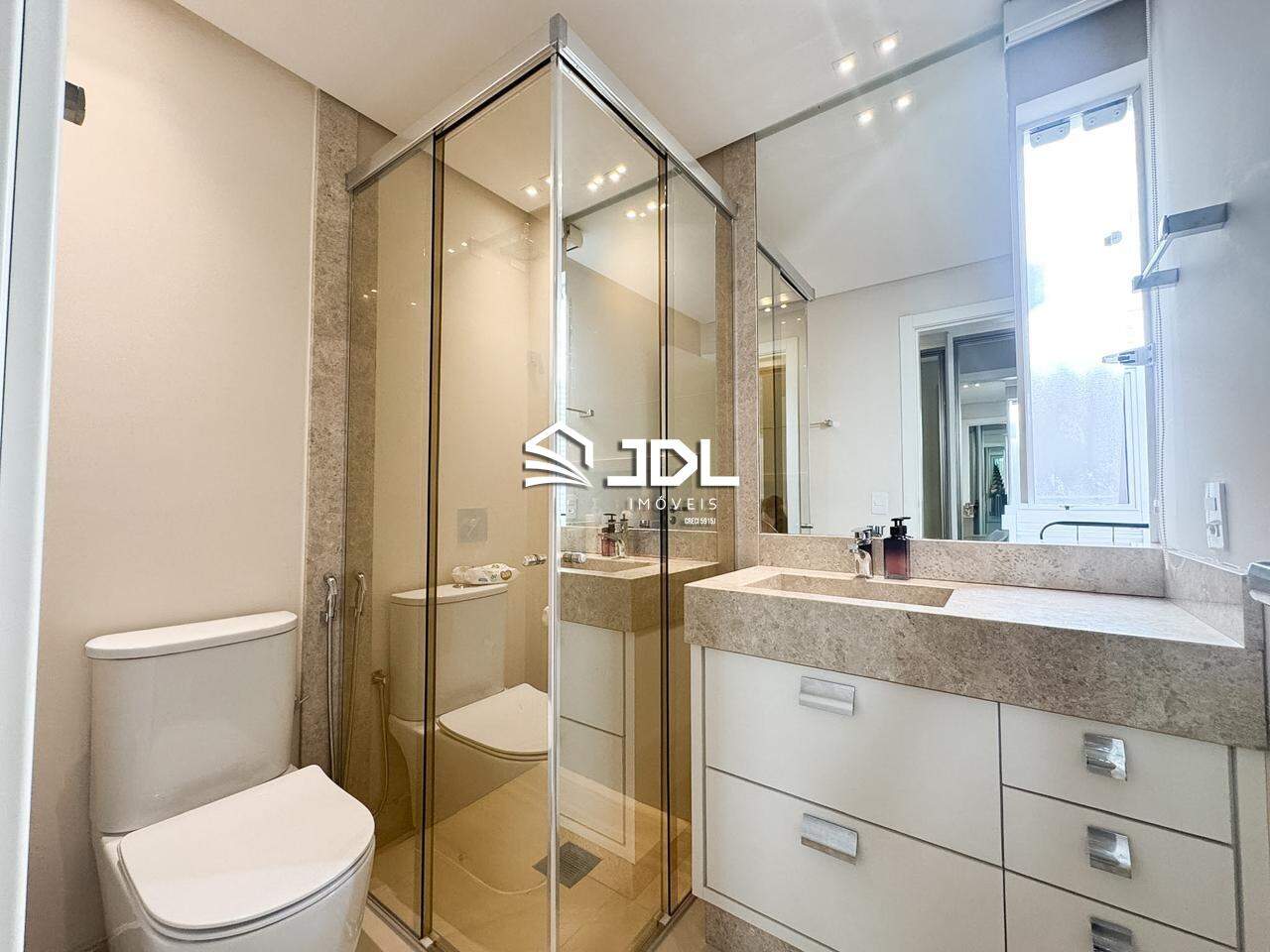 Cobertura à venda no bairro Água Verde: 