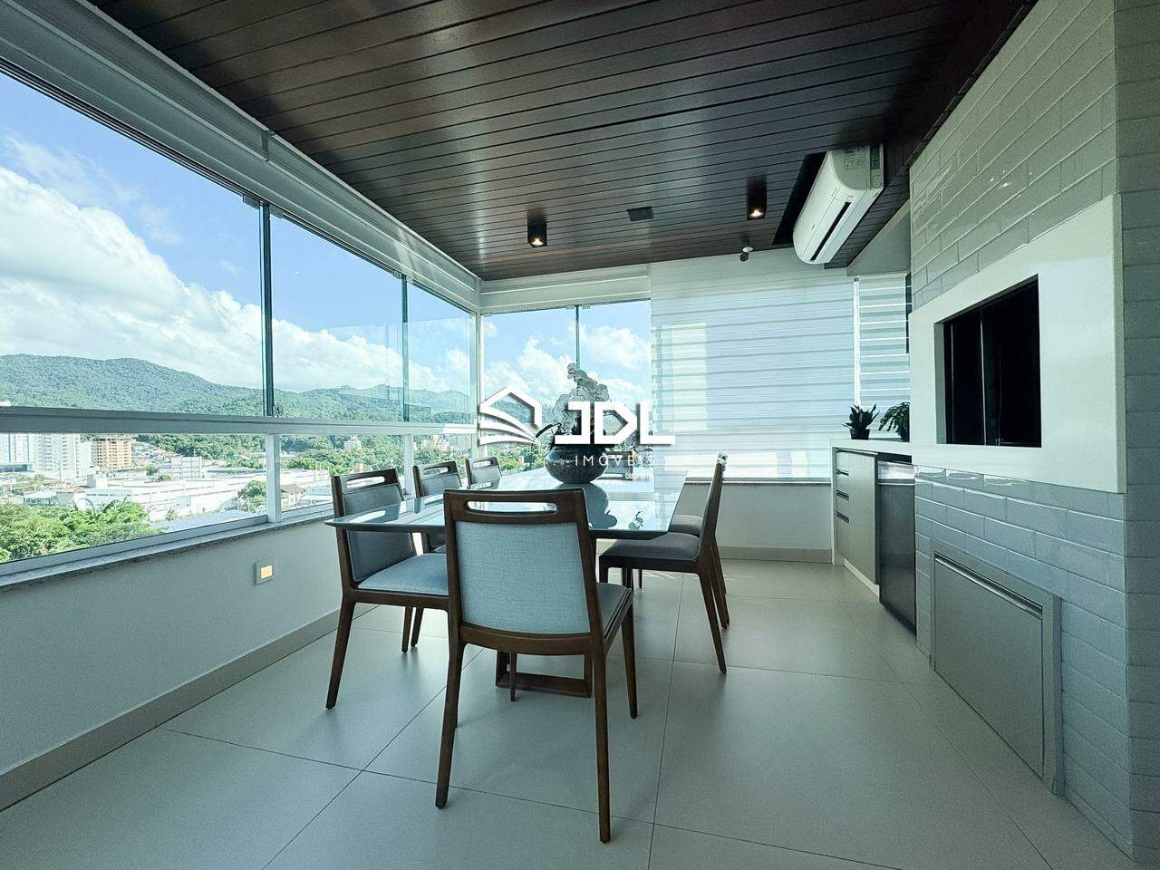 Cobertura à venda no bairro Água Verde: 