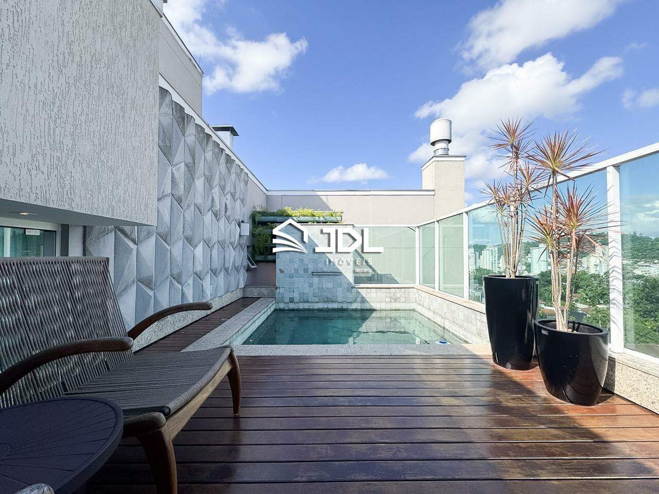 Cobertura à venda no bairro Água Verde: 