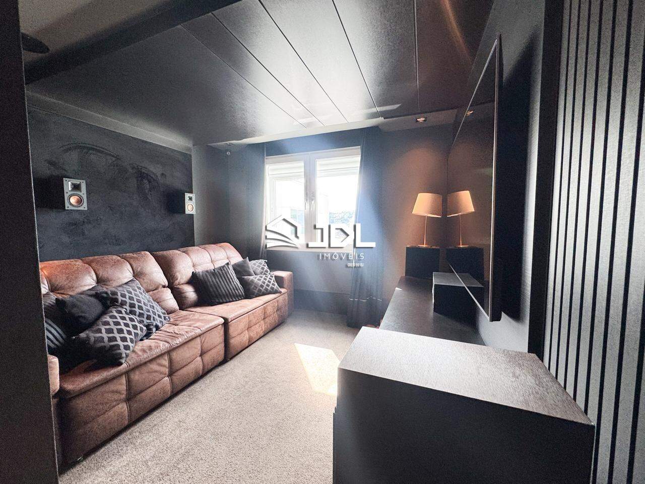 Cobertura à venda no bairro Água Verde: 