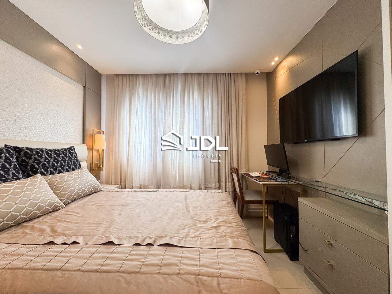 Cobertura à venda no bairro Água Verde: 