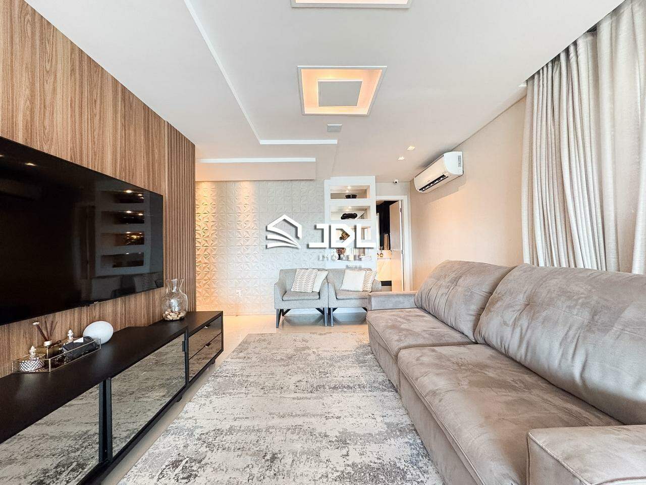 Cobertura à venda no bairro Água Verde: 