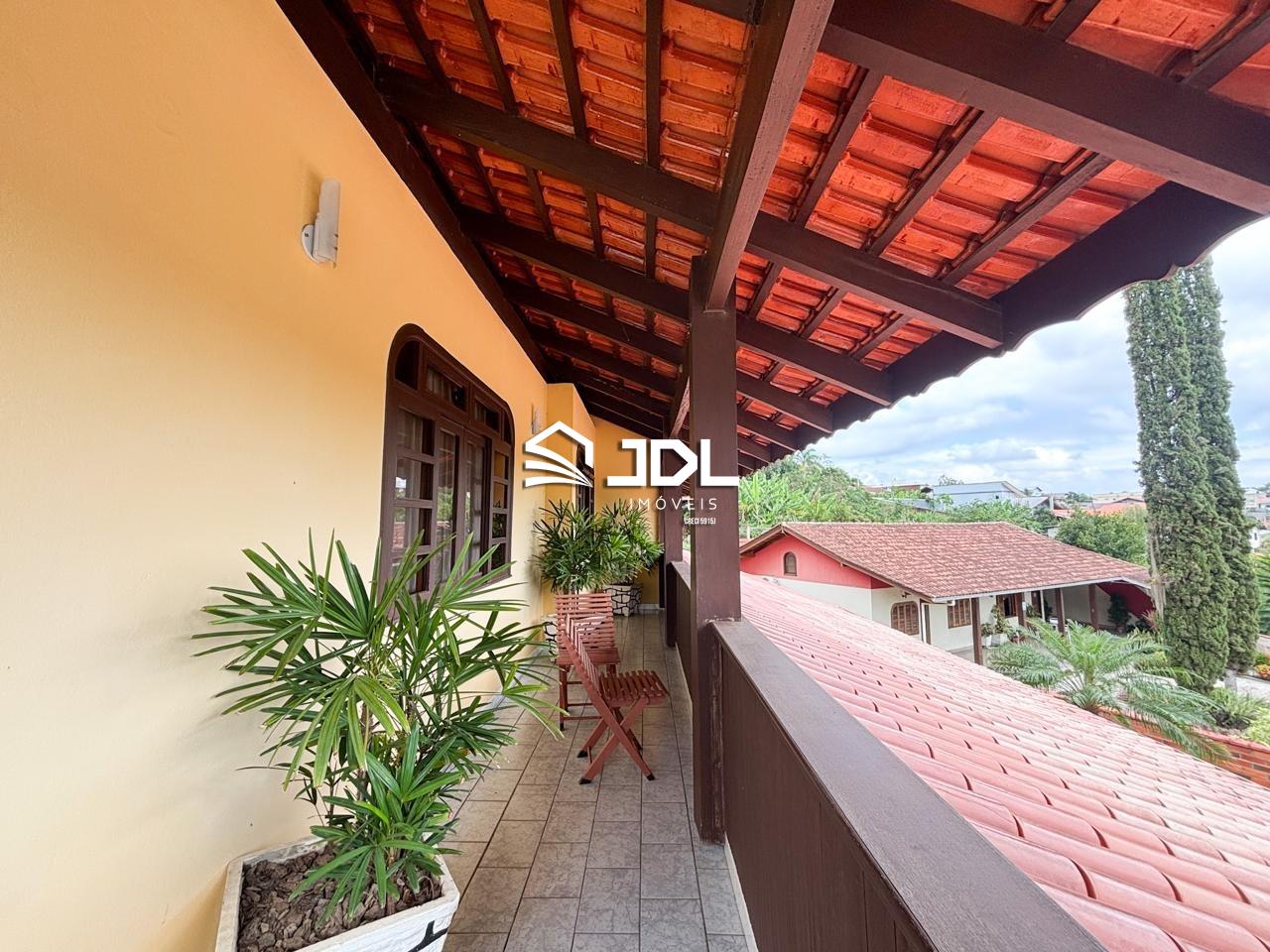 Casa à venda no bairro Tribess: 