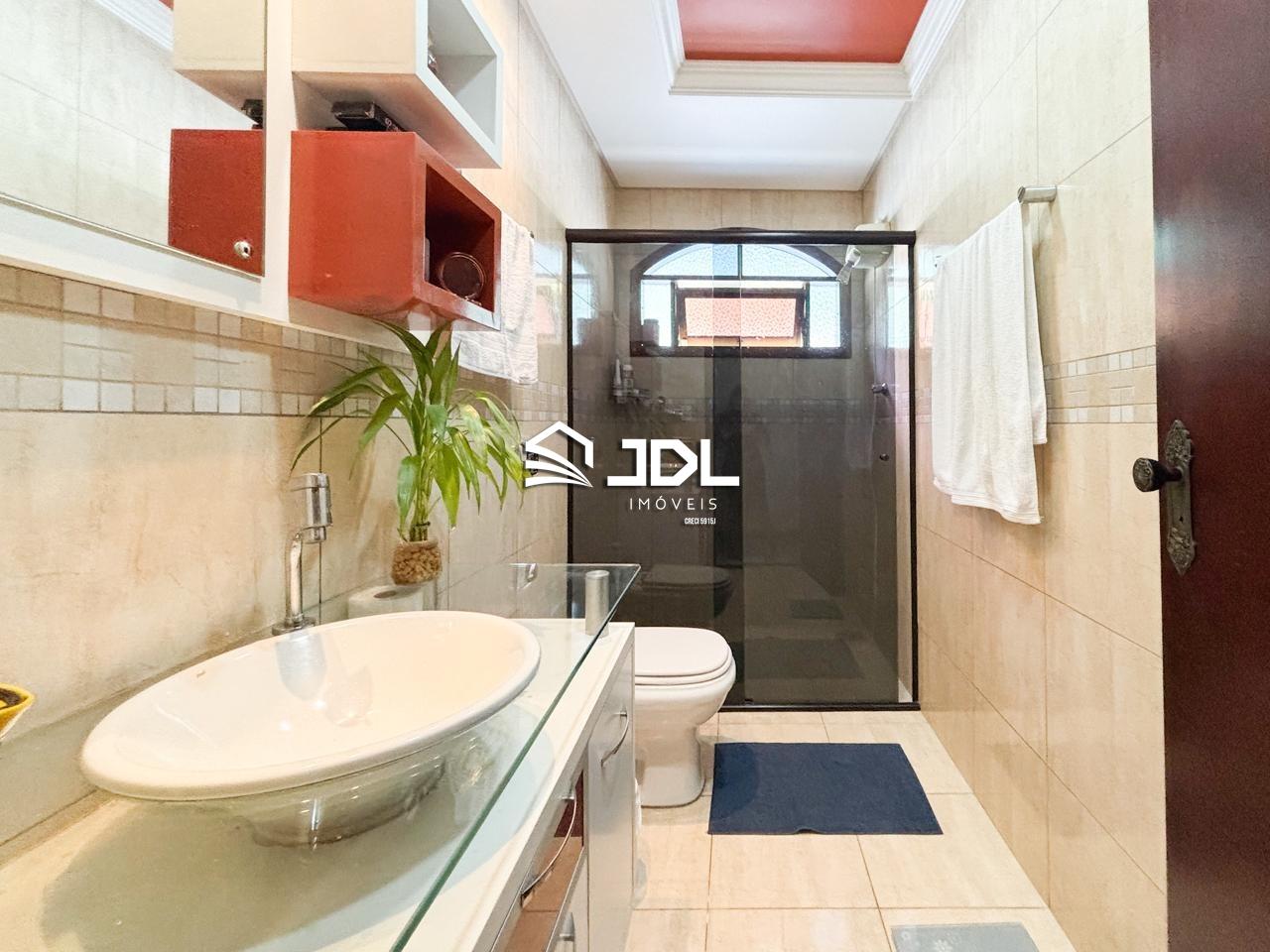 Casa à venda no bairro Tribess: 