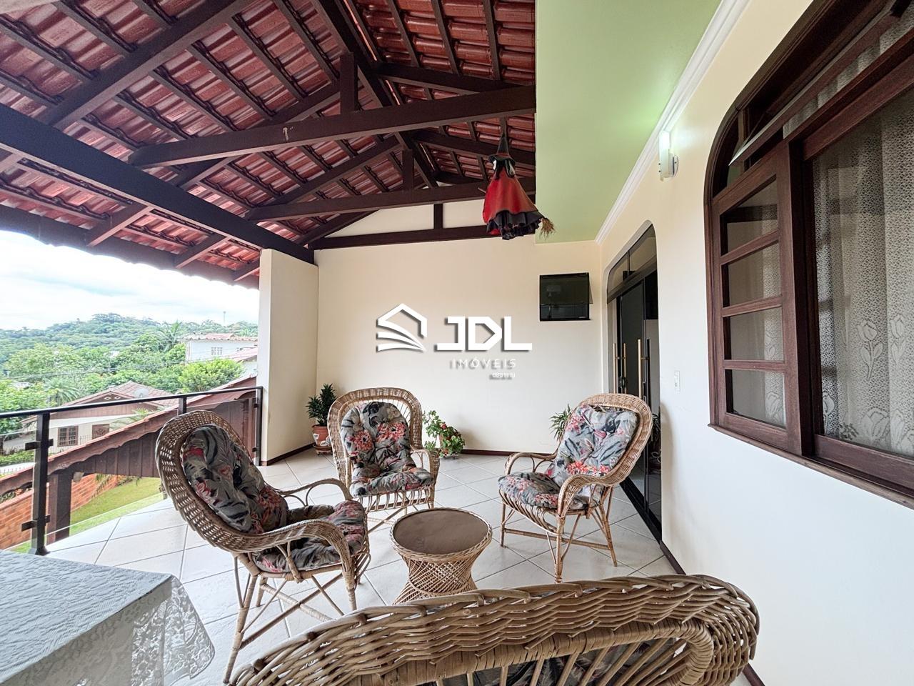 Casa à venda no bairro Tribess: 