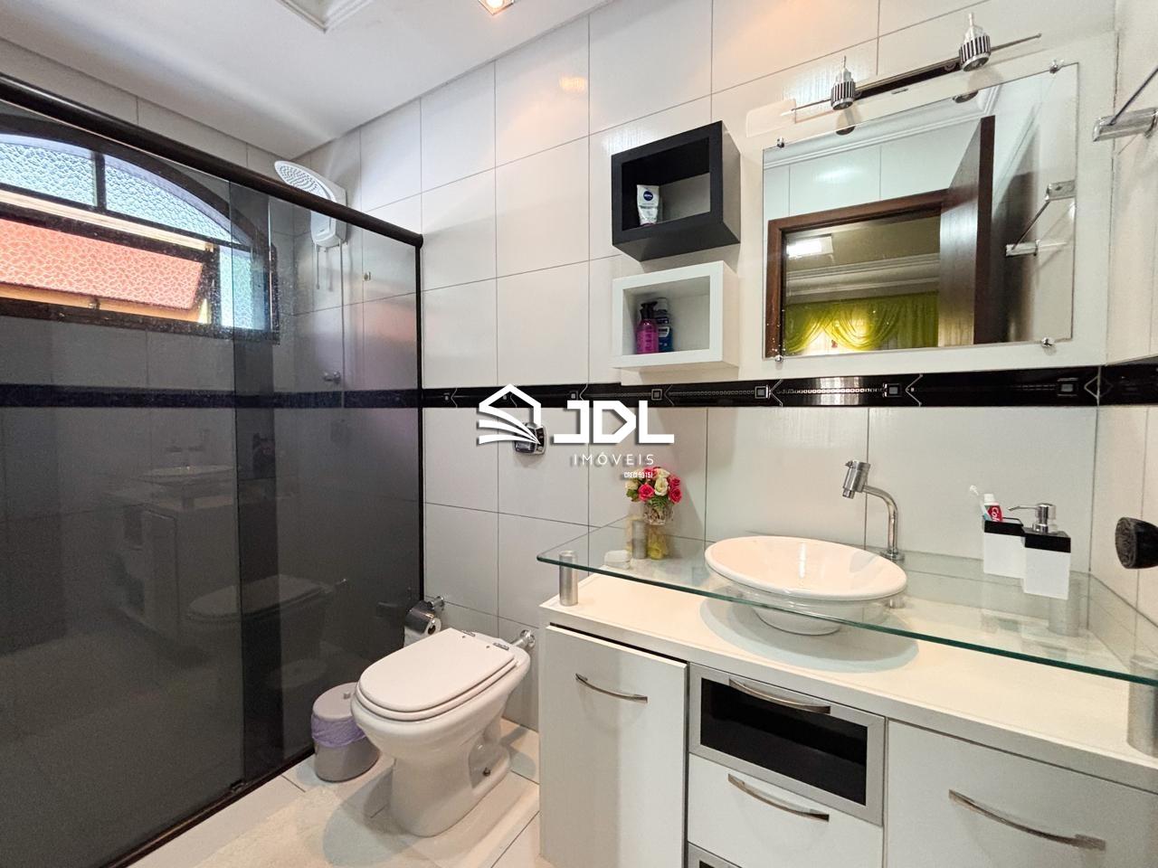 Casa à venda no bairro Tribess: 