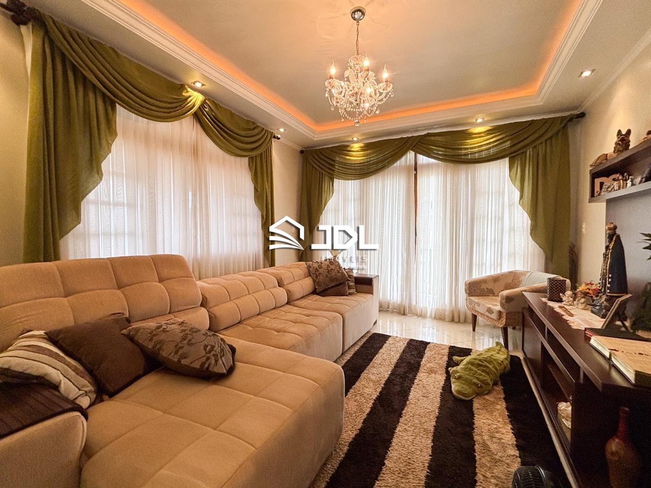 Casa à venda no bairro Tribess: 