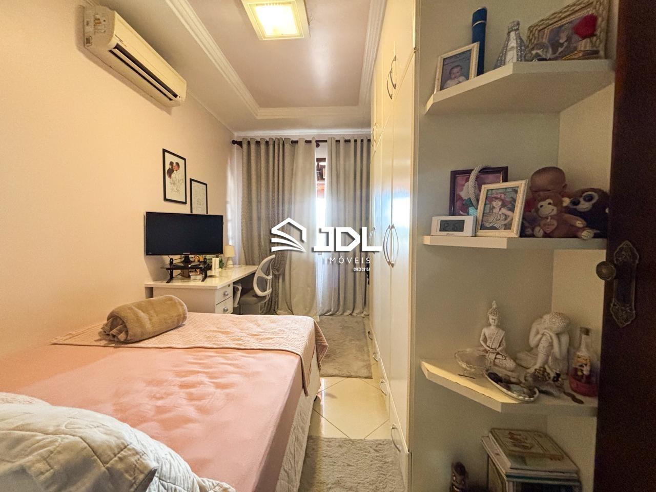 Casa à venda no bairro Tribess: 