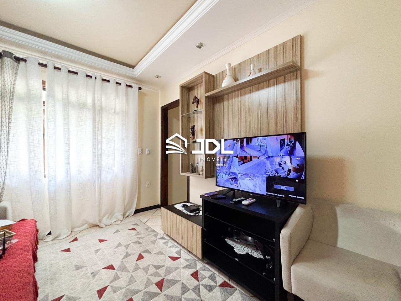 Casa à venda no bairro Tribess: 