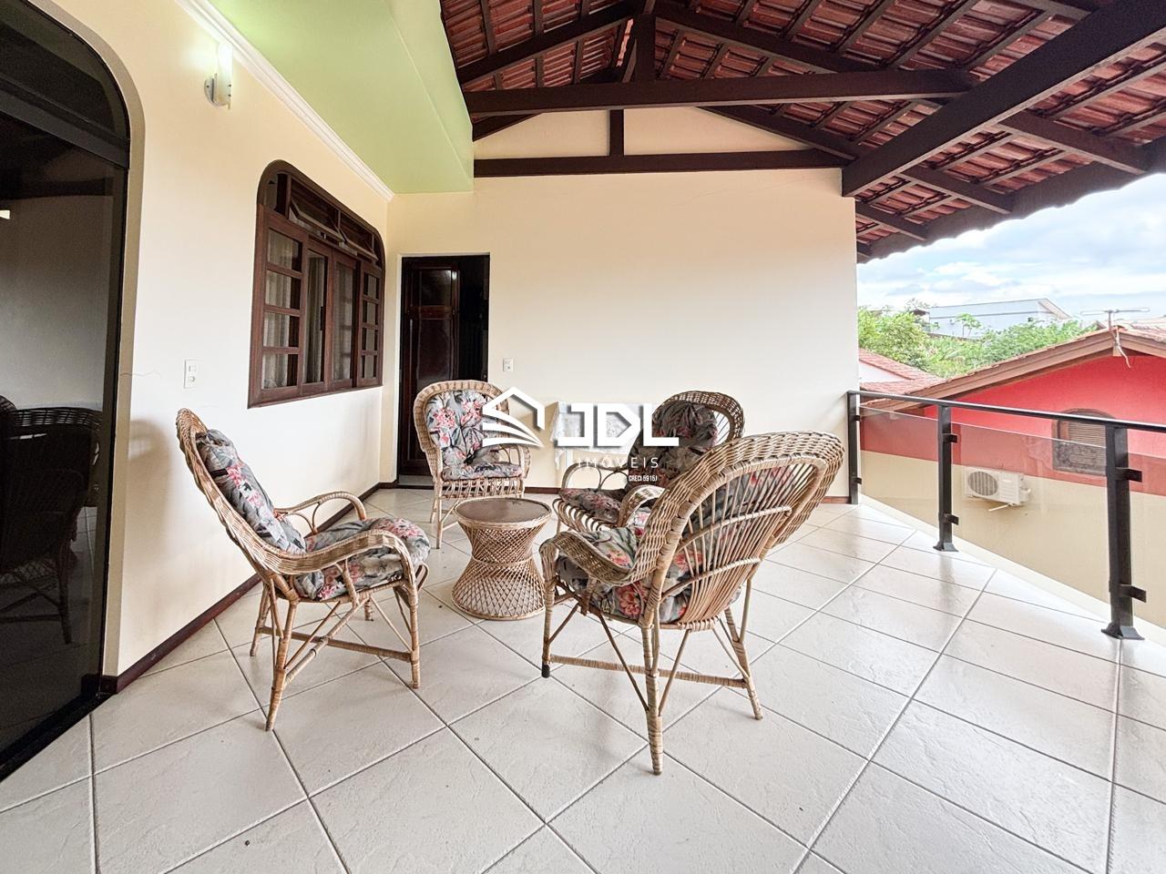 Casa à venda no bairro Tribess: 