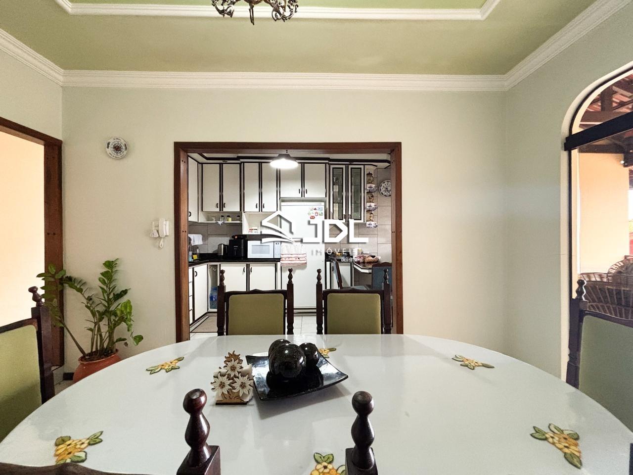 Casa à venda no bairro Tribess: 