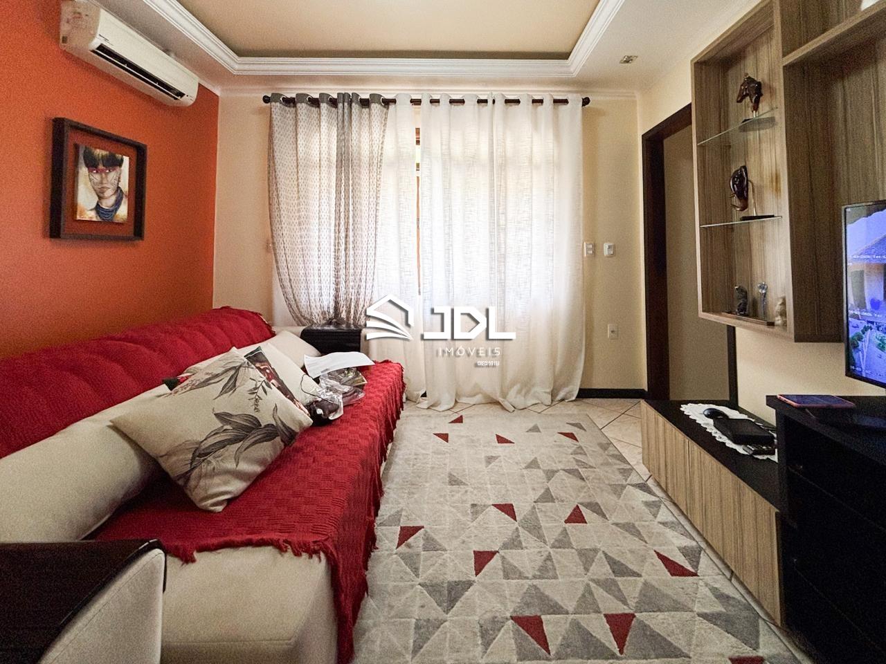 Casa à venda no bairro Tribess: 