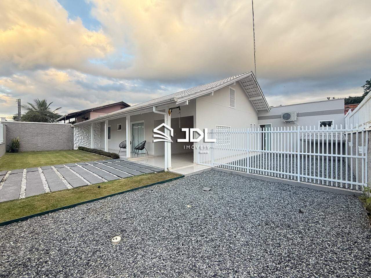 Casa à venda no bairro Itoupava Central: 