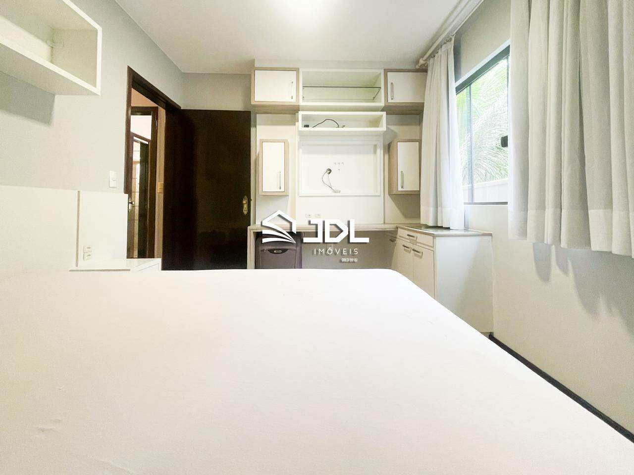 Casa à venda no bairro Velha Central: 