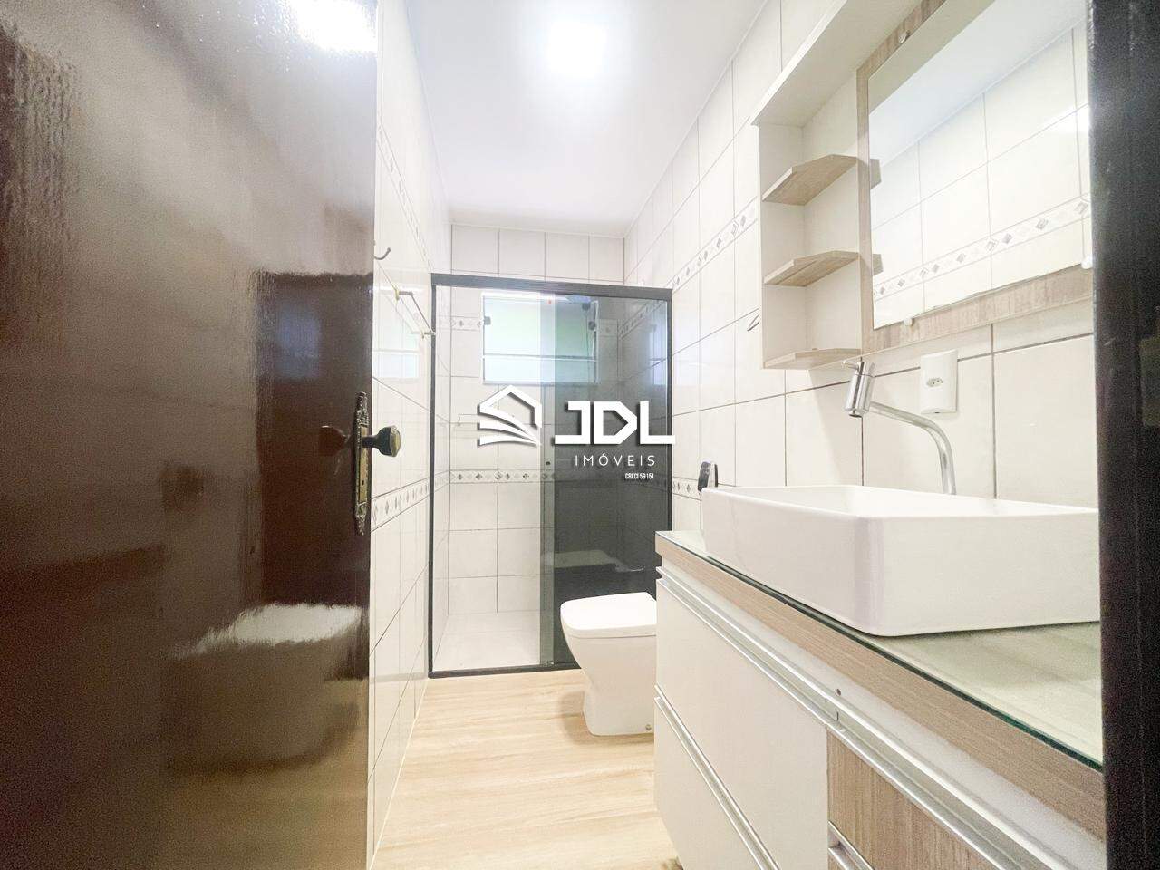 Casa à venda no bairro Velha Central: 