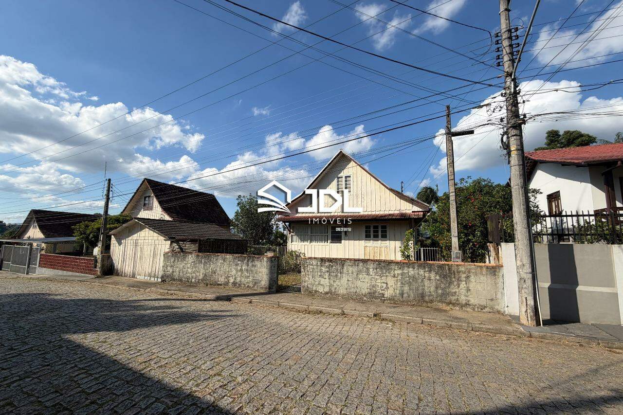 Terreno à venda no bairro Velha: 