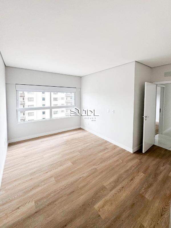 Apartamento à venda no bairro Tabuleiro: 