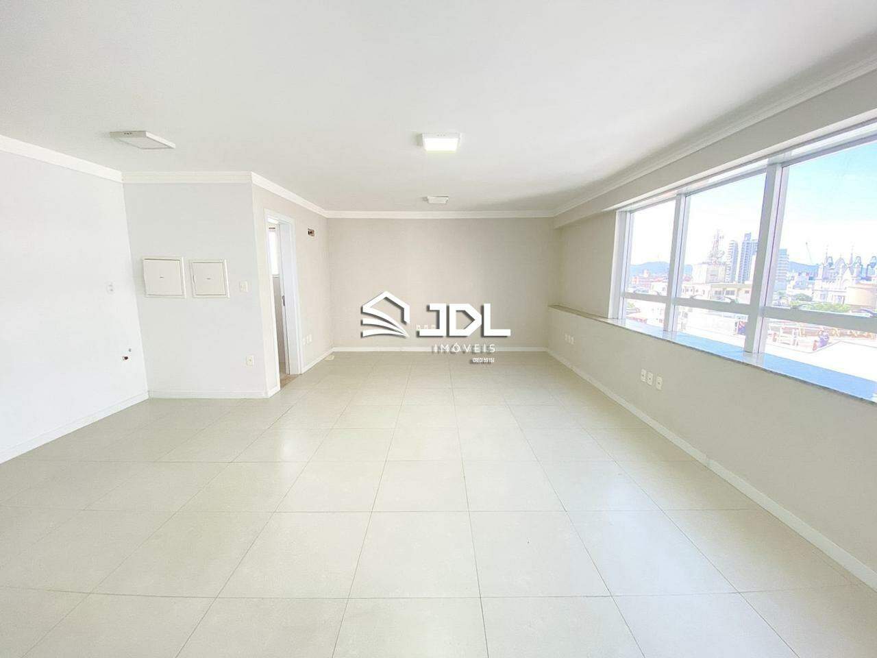 Sala à venda no bairro Centro: 
