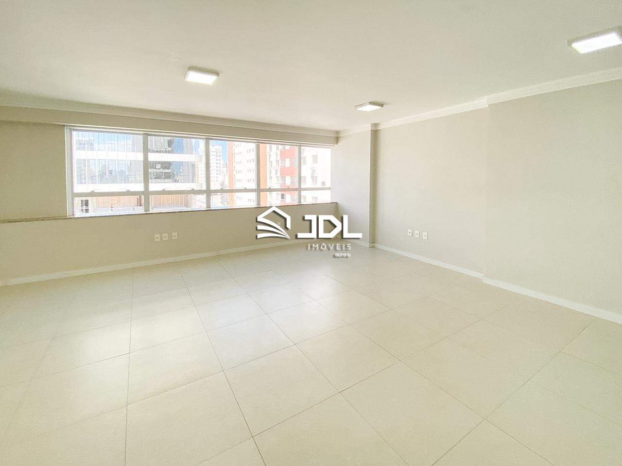 Sala à venda no bairro Centro: 