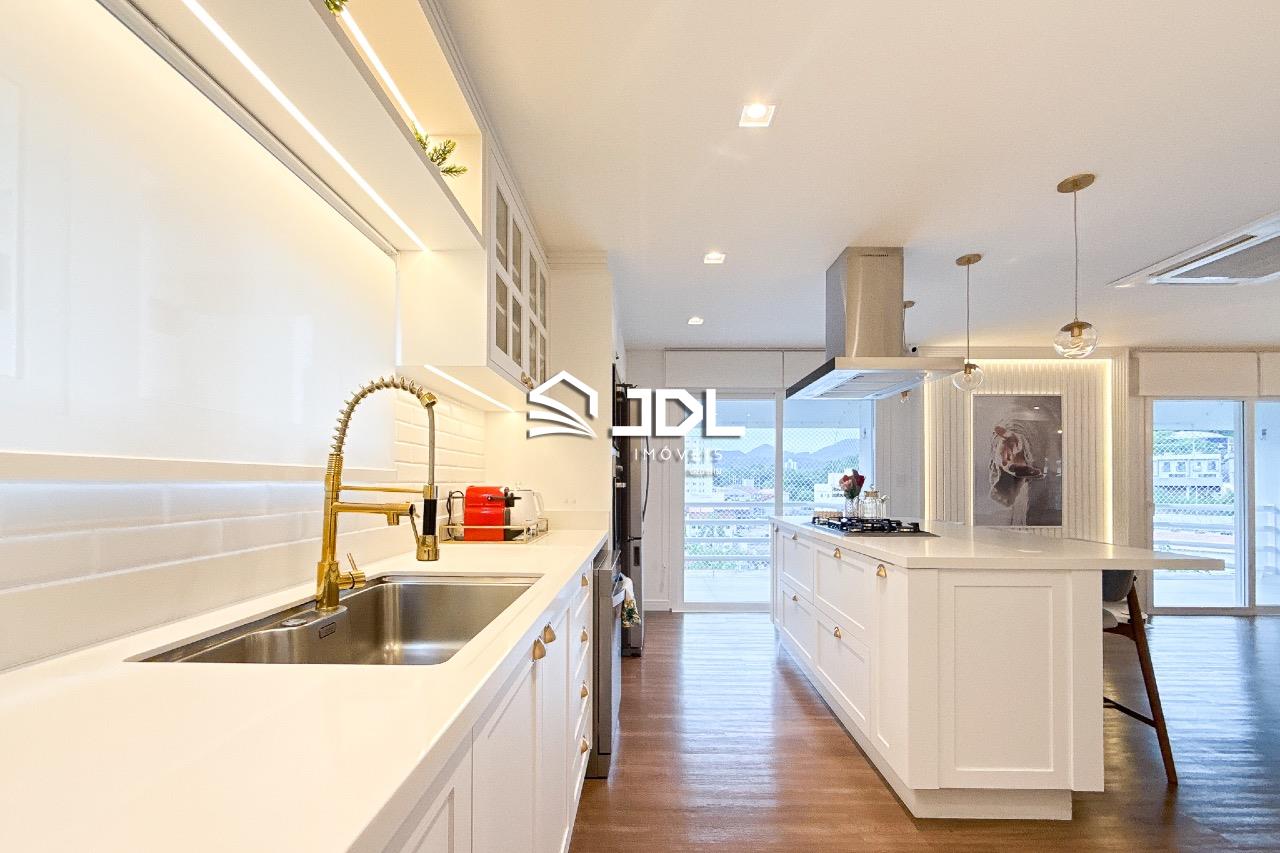 Casa à venda no bairro Velha: 