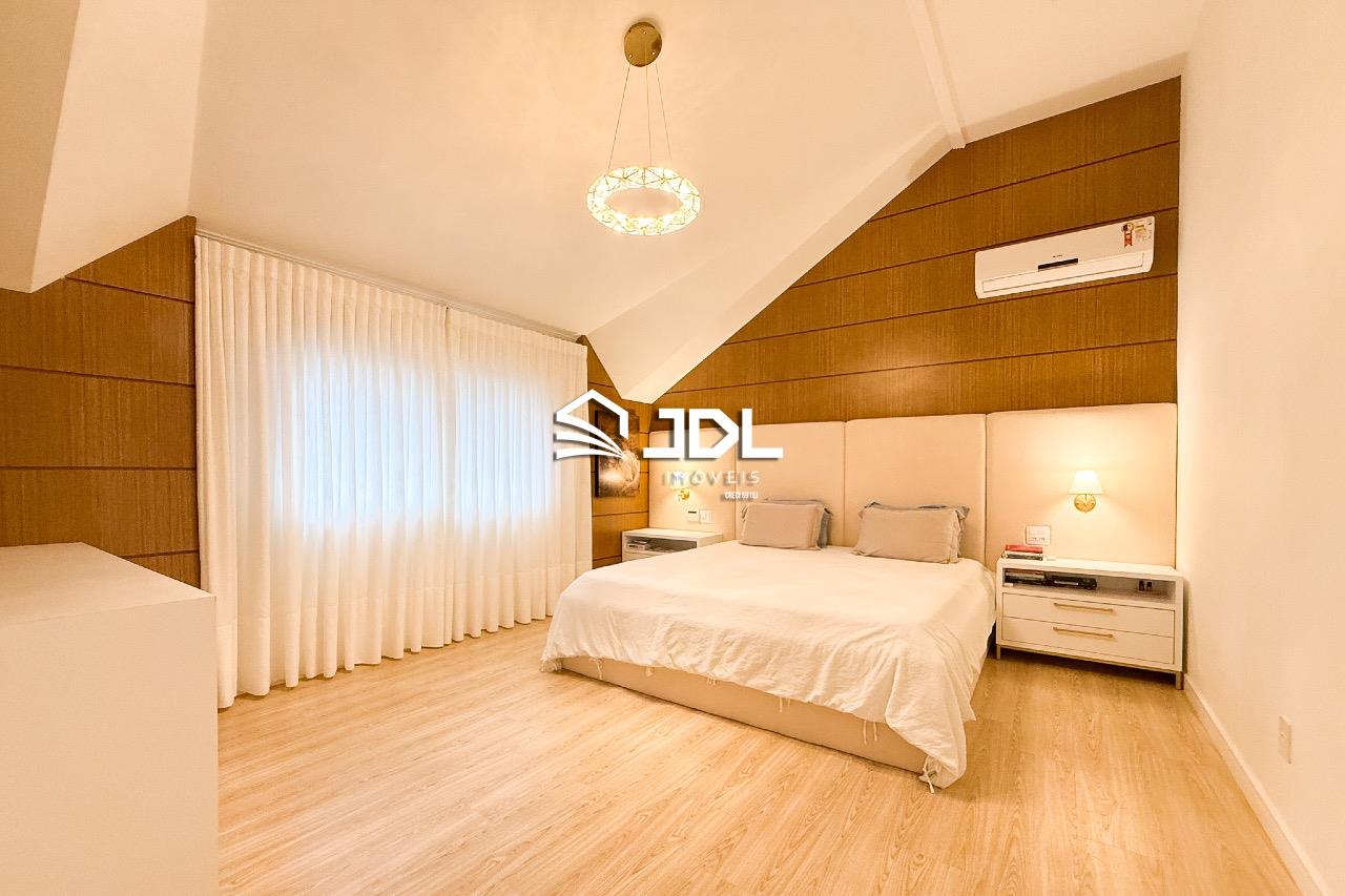 Casa à venda no bairro Velha: 