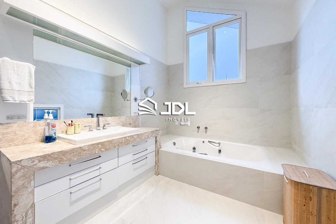 Casa à venda no bairro Velha: 