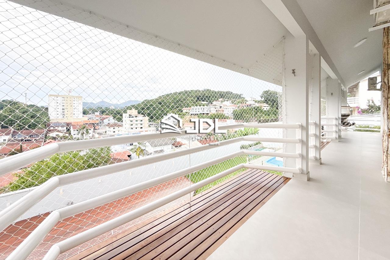 Casa à venda no bairro Velha: 