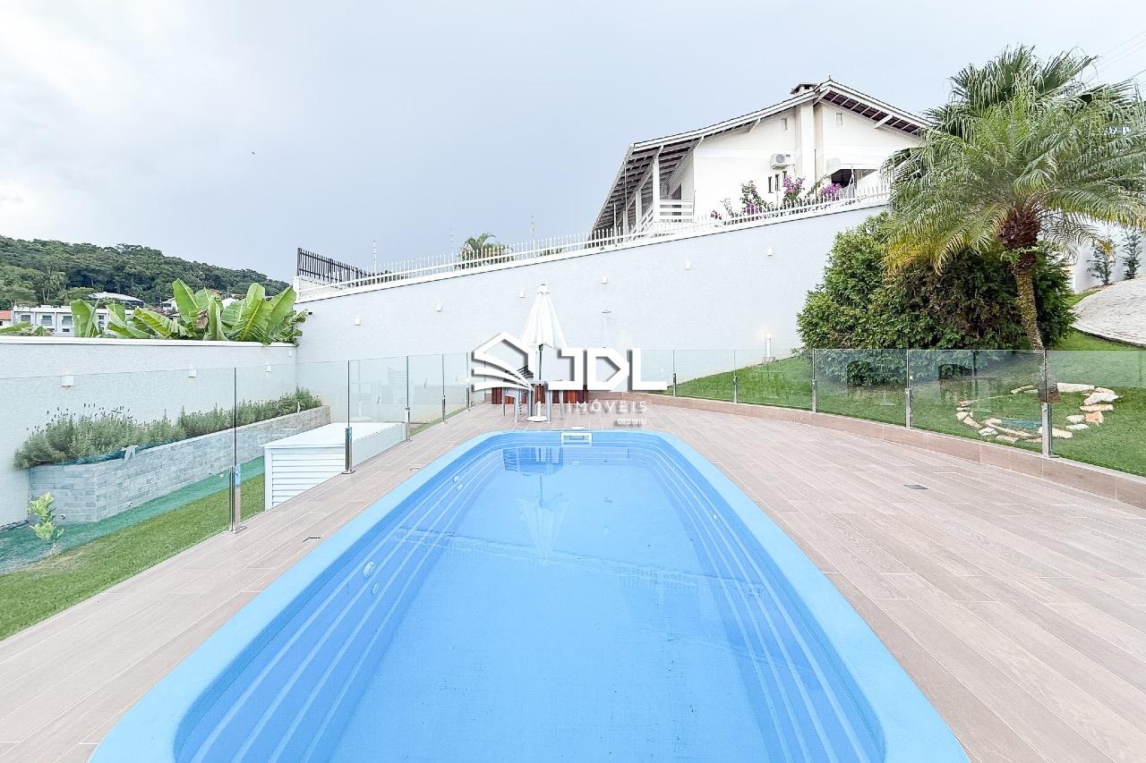 Casa à venda no bairro Velha: 