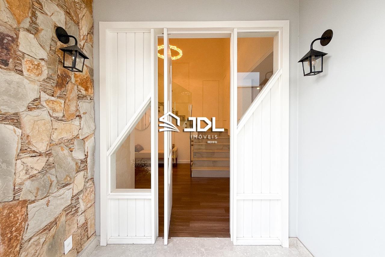 Casa à venda no bairro Velha: 