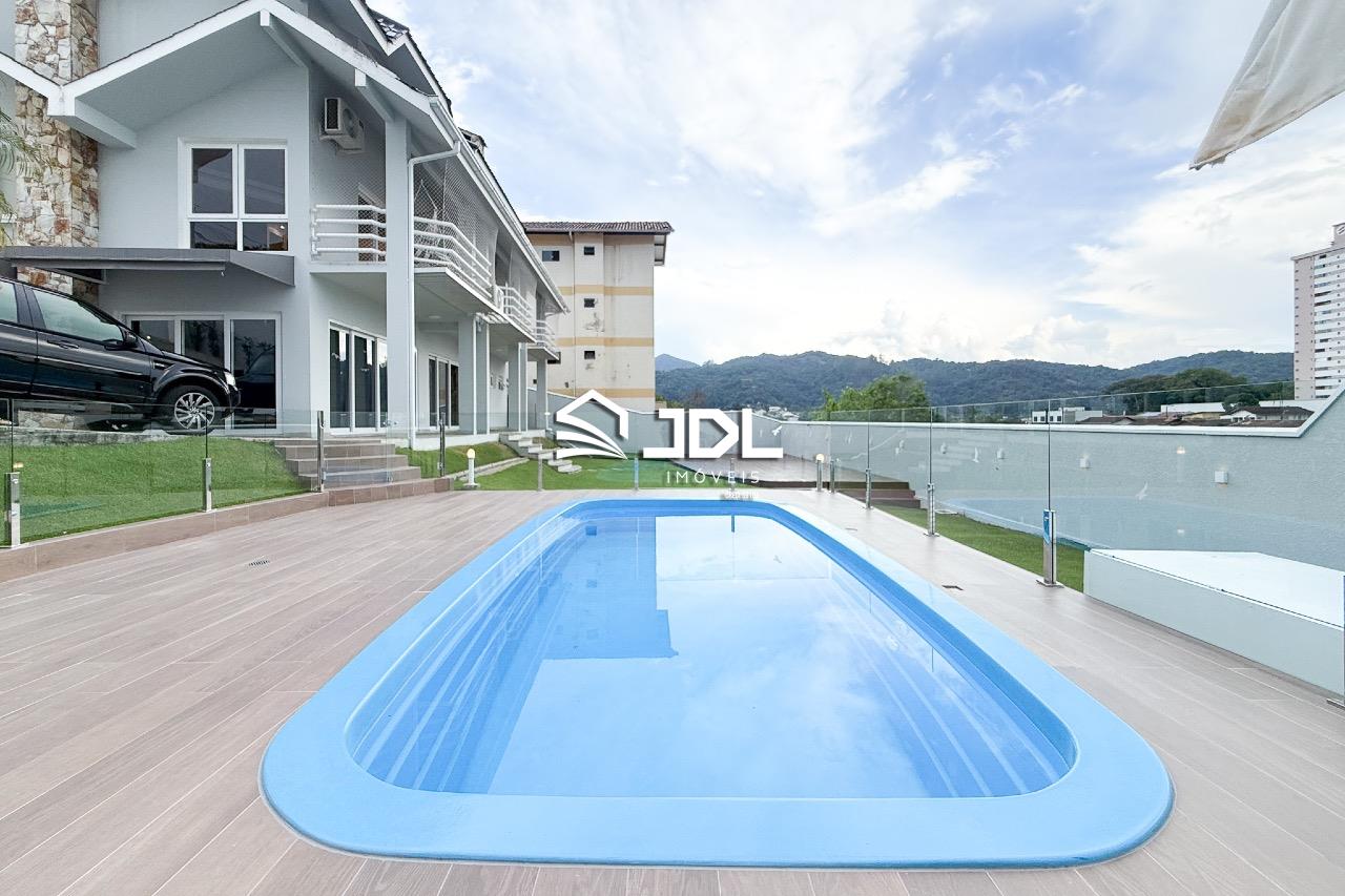 Casa à venda no bairro Velha: 