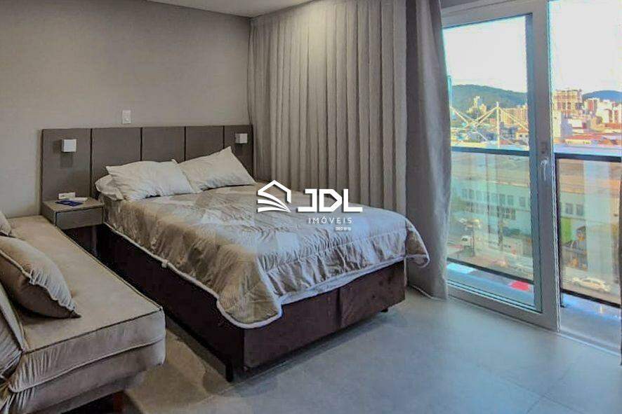 Apartamento à venda no bairro Velha: 