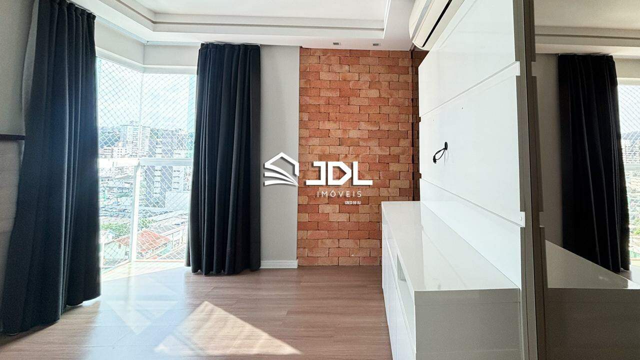 Apartamento à venda no bairro Vila Nova: