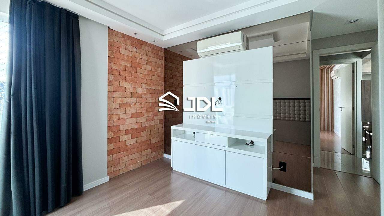 Apartamento à venda no bairro Vila Nova: