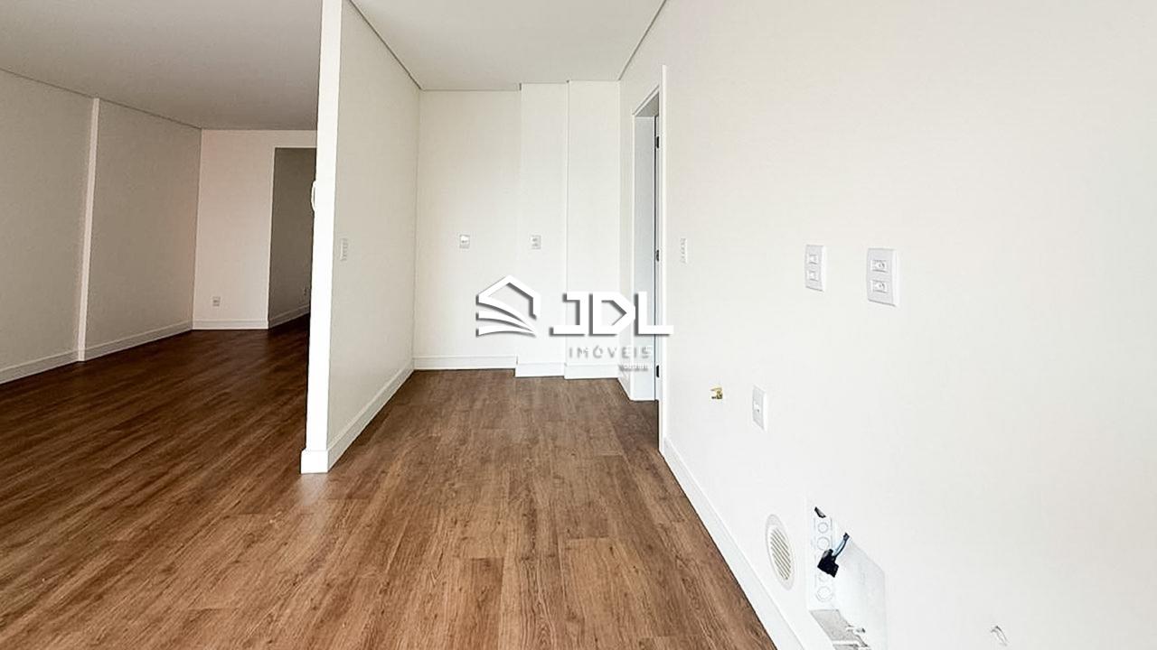 Apartamento à venda no bairro Velha: 