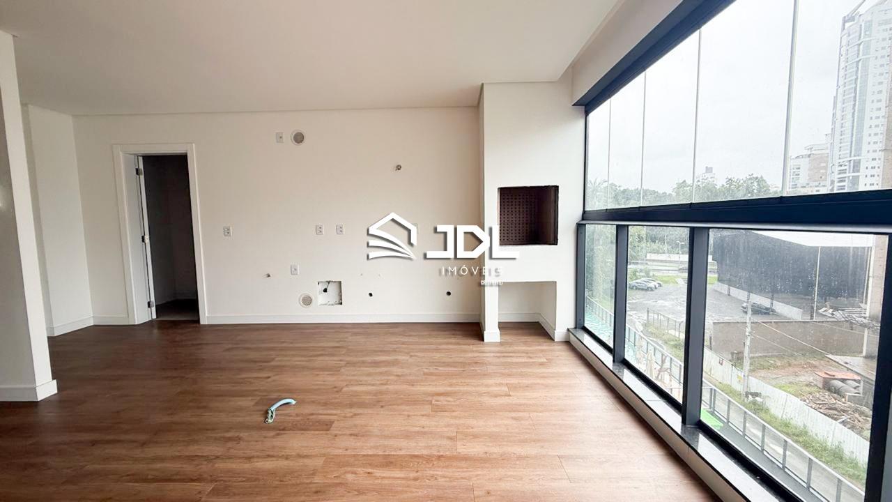 Apartamento à venda no bairro Velha: 