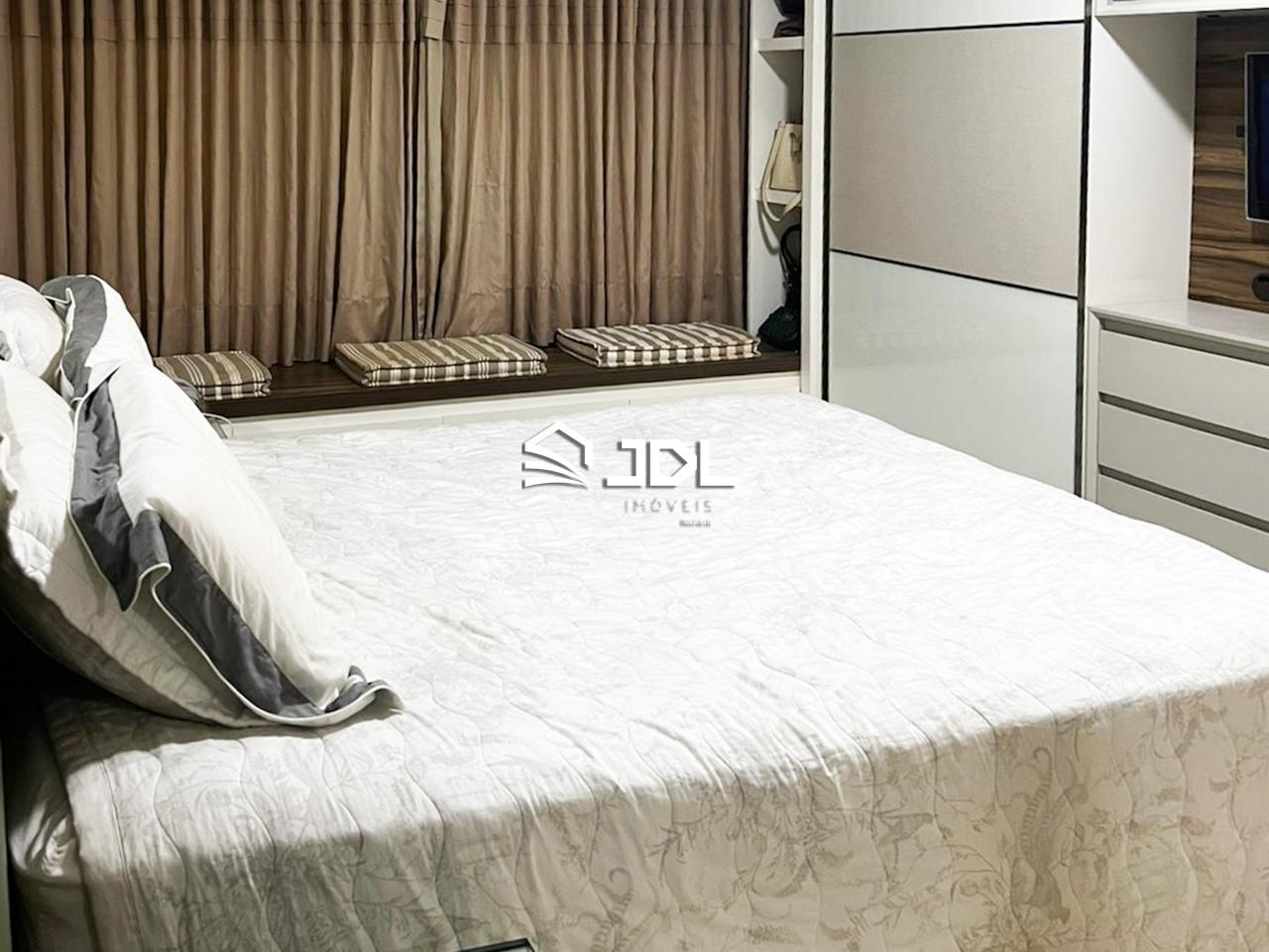 Apartamento à venda no bairro Velha: 