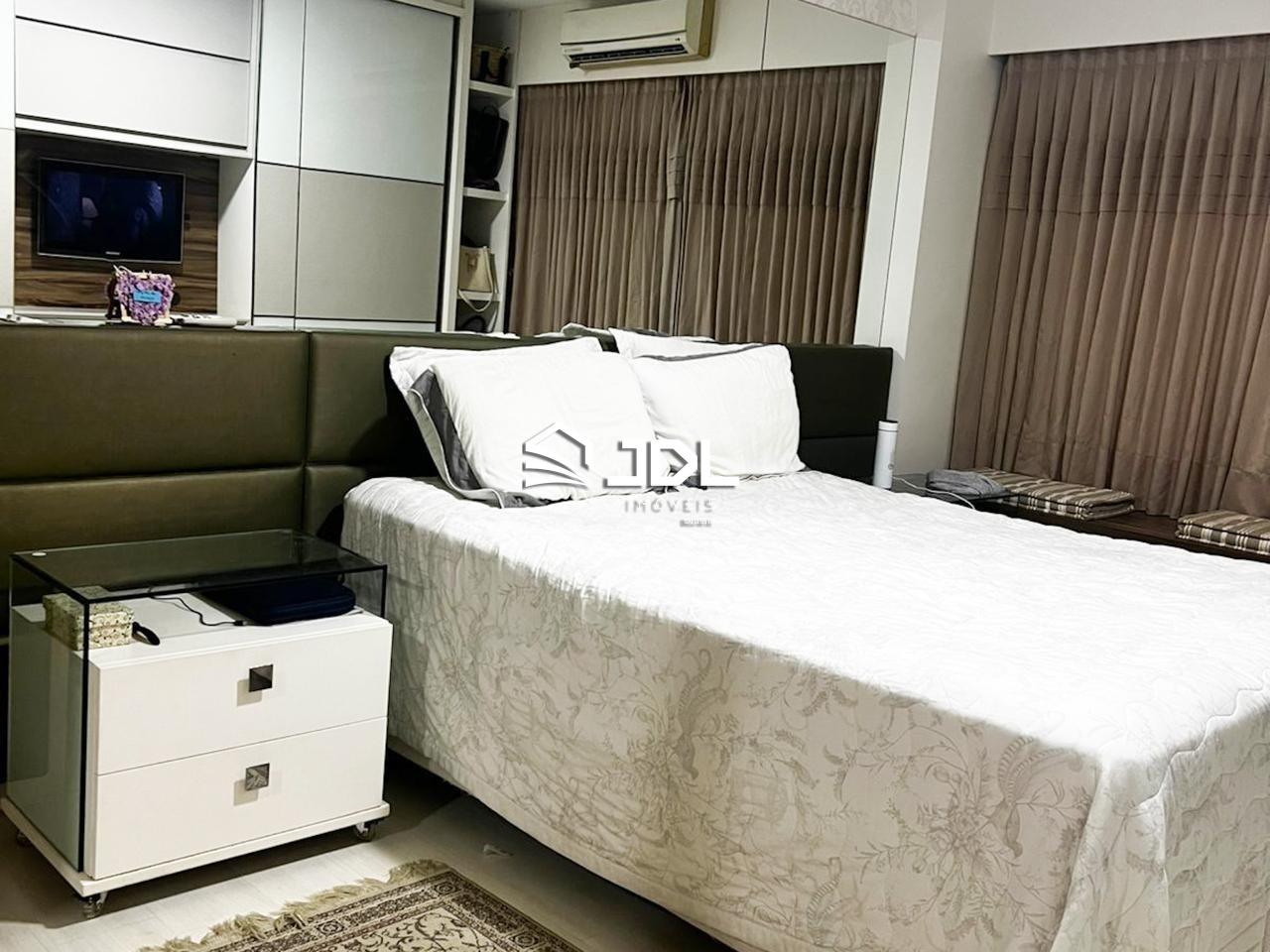 Apartamento à venda no bairro Velha: 