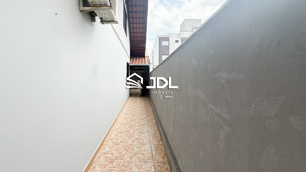 Casa à venda no bairro Velha: 