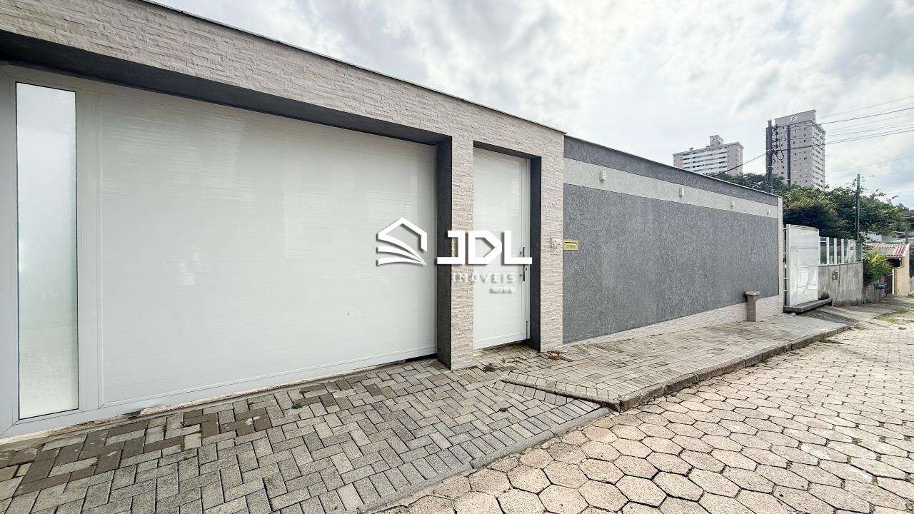 Casa à venda no bairro Velha: 