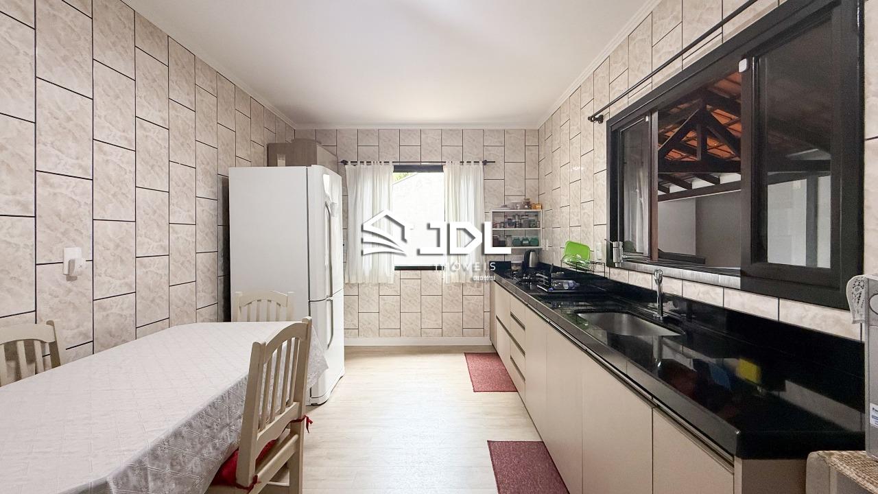 Casa à venda no bairro Velha: 