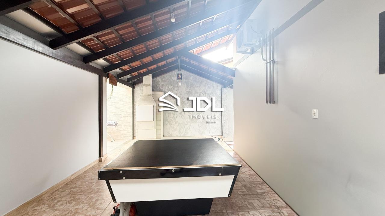 Casa à venda no bairro Velha: 