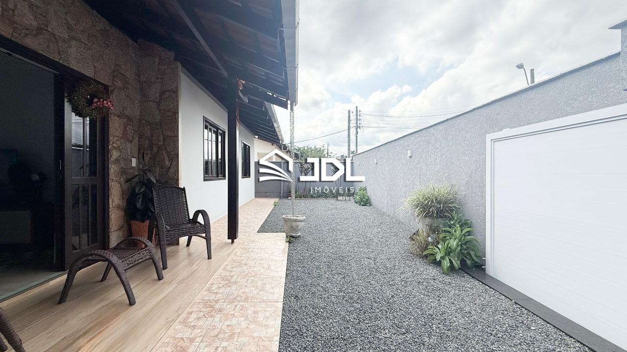 Casa à venda no bairro Velha: 